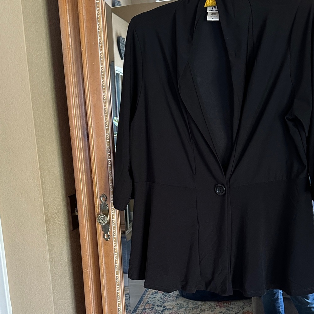 Wrapper Classic Black Women's Blazer